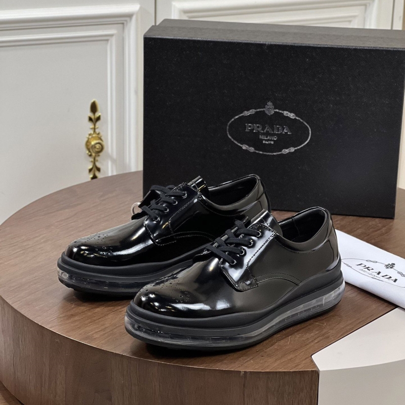 Pra*a leather shoes